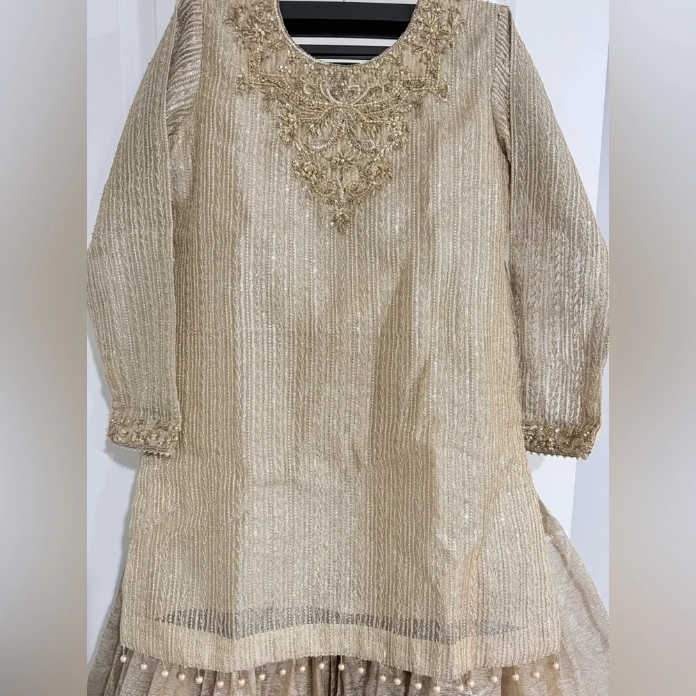 Luxurious Gold Faiza Saqlain Women's Dress with Intricate Detailing - Picture 5 of 8